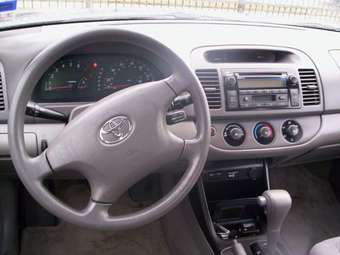 2004 Toyota Camry Photos