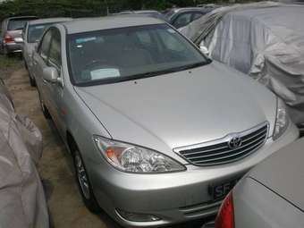 2004 Toyota Camry Pictures