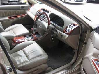2004 Toyota Camry Pictures