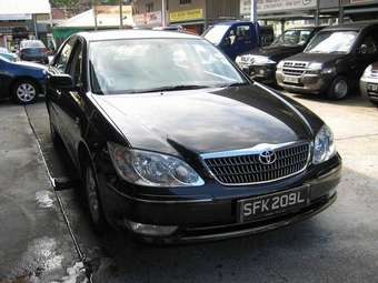 2004 Toyota Camry Pictures