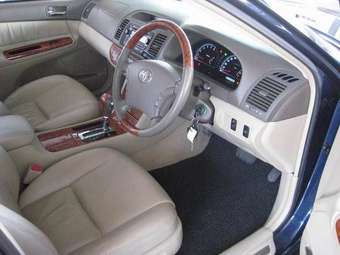 2004 Toyota Camry Photos