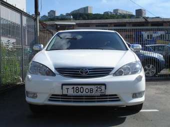2004 Toyota Camry Pictures
