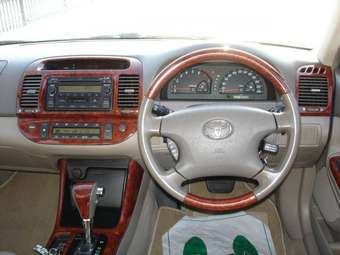 2004 Toyota Camry Photos