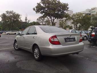 2004 Toyota Camry Pictures