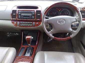 2004 Toyota Camry Pictures