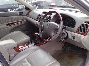 2004 Toyota Camry Photos