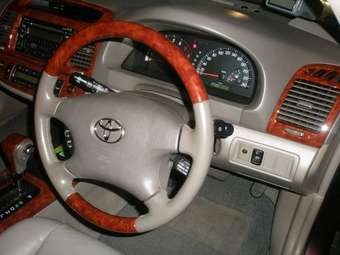 2004 Toyota Camry Pics