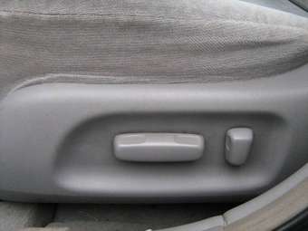 2004 Toyota Camry Photos