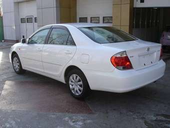 2004 Toyota Camry Images