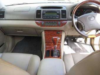 2004 Toyota Camry Images