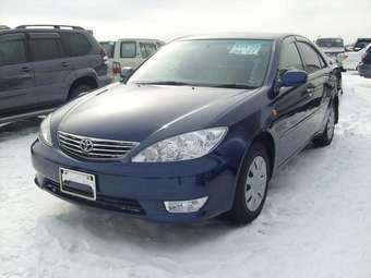 2004 Toyota Camry Photos