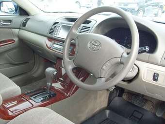 2004 Toyota Camry Pictures