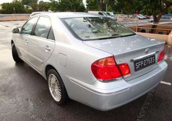 2004 Toyota Camry Photos