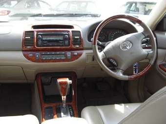 2004 Toyota Camry Photos