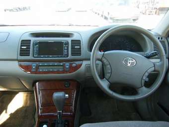 2004 Toyota Camry Photos