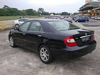 2004 Toyota Camry Pictures