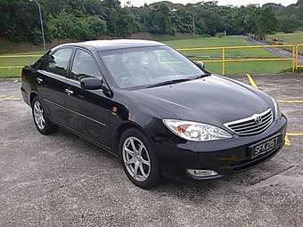 2004 Toyota Camry Photos