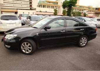 2004 Toyota Camry Pictures