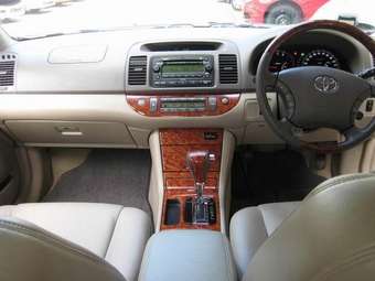2004 Toyota Camry Pics