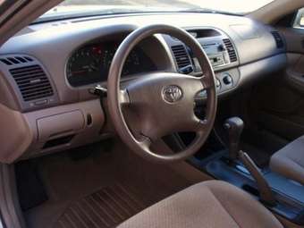 2004 Toyota Camry Photos