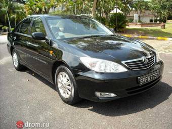 2004 Toyota Camry Pictures