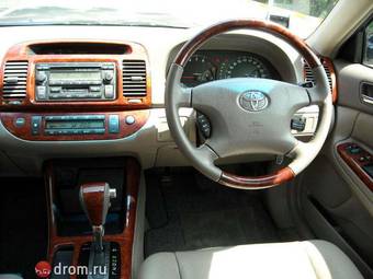 2004 Toyota Camry Photos