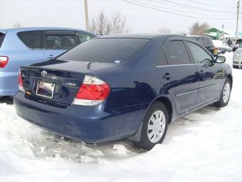 2004 Toyota Camry Photos