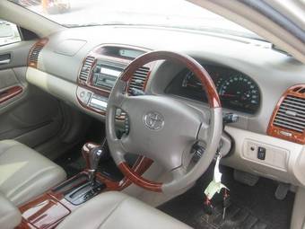 2004 Toyota Camry Pictures