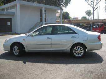 2004 Toyota Camry Pictures