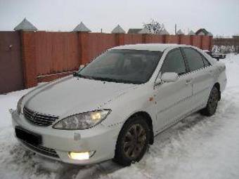 2004 Toyota Camry Pictures