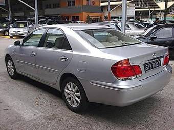 2004 Toyota Camry Pictures