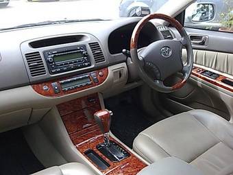 2004 Toyota Camry Photos