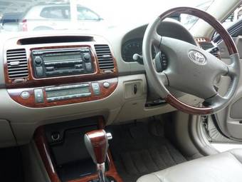 2004 Toyota Camry Pictures