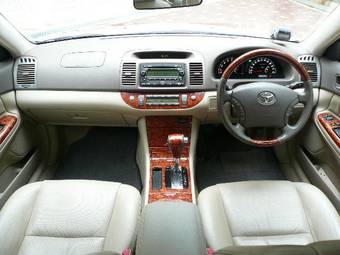 2004 Toyota Camry Images