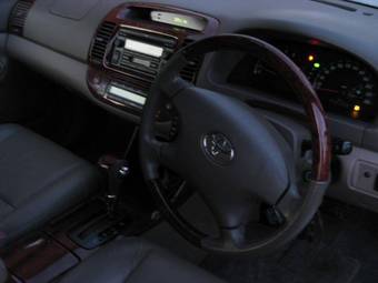 2004 Toyota Camry Images