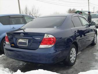 2004 Toyota Camry Photos