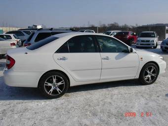 2004 Toyota Camry Pictures