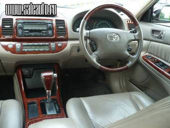 2004 Toyota Camry Pictures