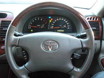 2004 Toyota Camry Pictures