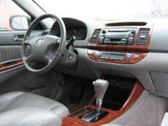 2004 Toyota Camry Photos
