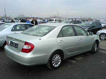 2004 Toyota Camry Photos