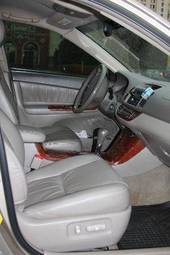 2004 Toyota Camry Images