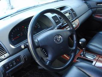 2004 Toyota Camry Pictures