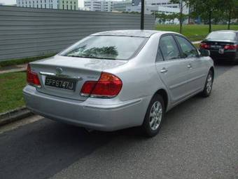 2004 Toyota Camry Pictures