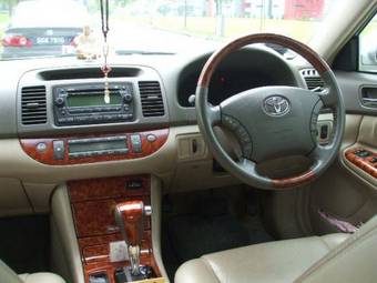 2004 Toyota Camry Pictures