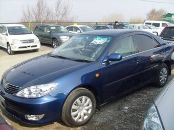 2004 Toyota Camry Photos