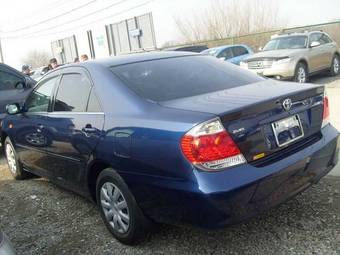 2004 Toyota Camry Pictures