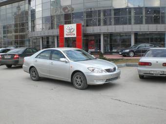 2004 Toyota Camry Pictures