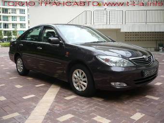 2004 Toyota Camry Photos