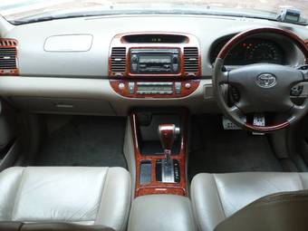 2004 Toyota Camry Photos